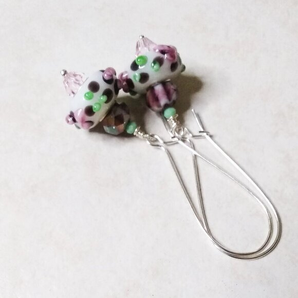 🍂🍁🍃 3/$25!!! Floral Vibes! Alluring Handmade Murano Glass Dangle Earrings - Picture 1 of 8